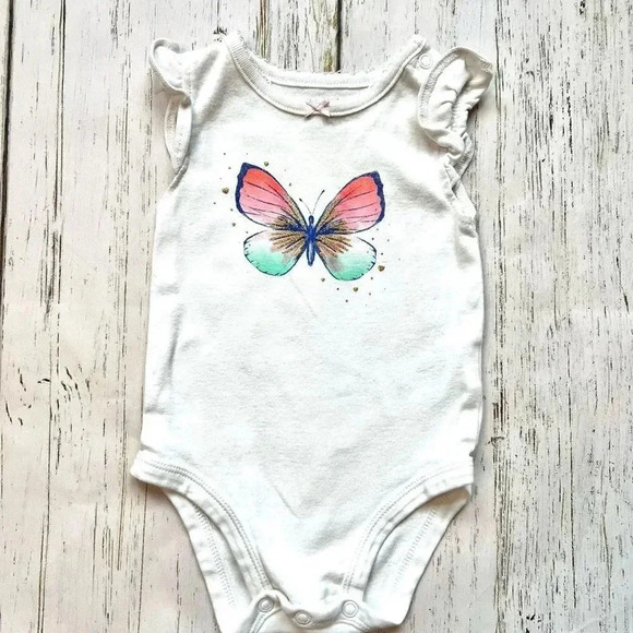 Carter’s bundle of baby girls’ 2 bodysuits & 1 sunsuit Size 6 months - Picture 2 of 12